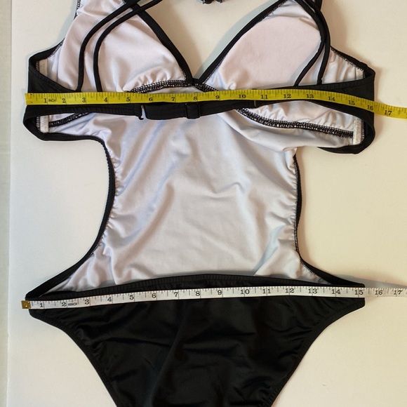Venus black cut out monokini - size 14 - Picture 12 of 15